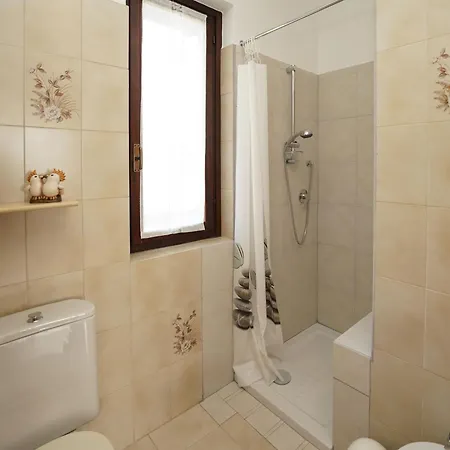 Holiday home Re-ri By Interhome Laveno-Mombello