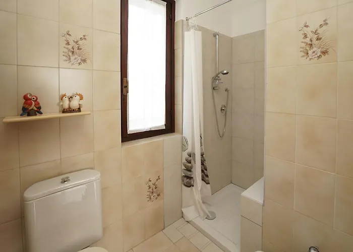 펜션 Re-ri By Interhome 라베노-몸벨로