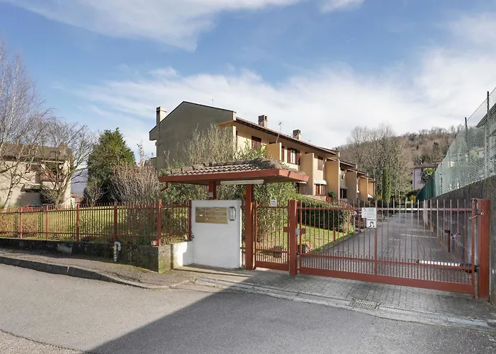 Re-ri By Interhome * 라베노-몸벨로